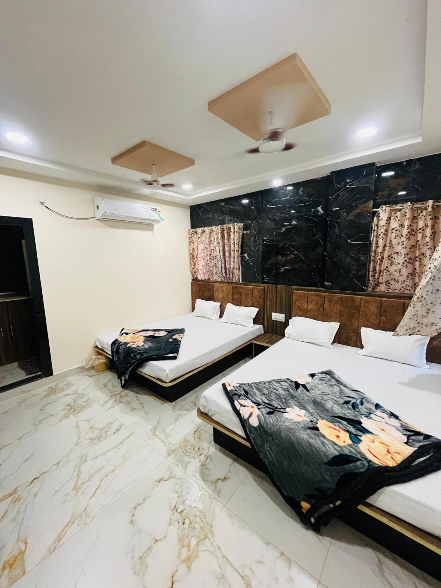 Hotel Sk Tower Ujjain Exterior photo