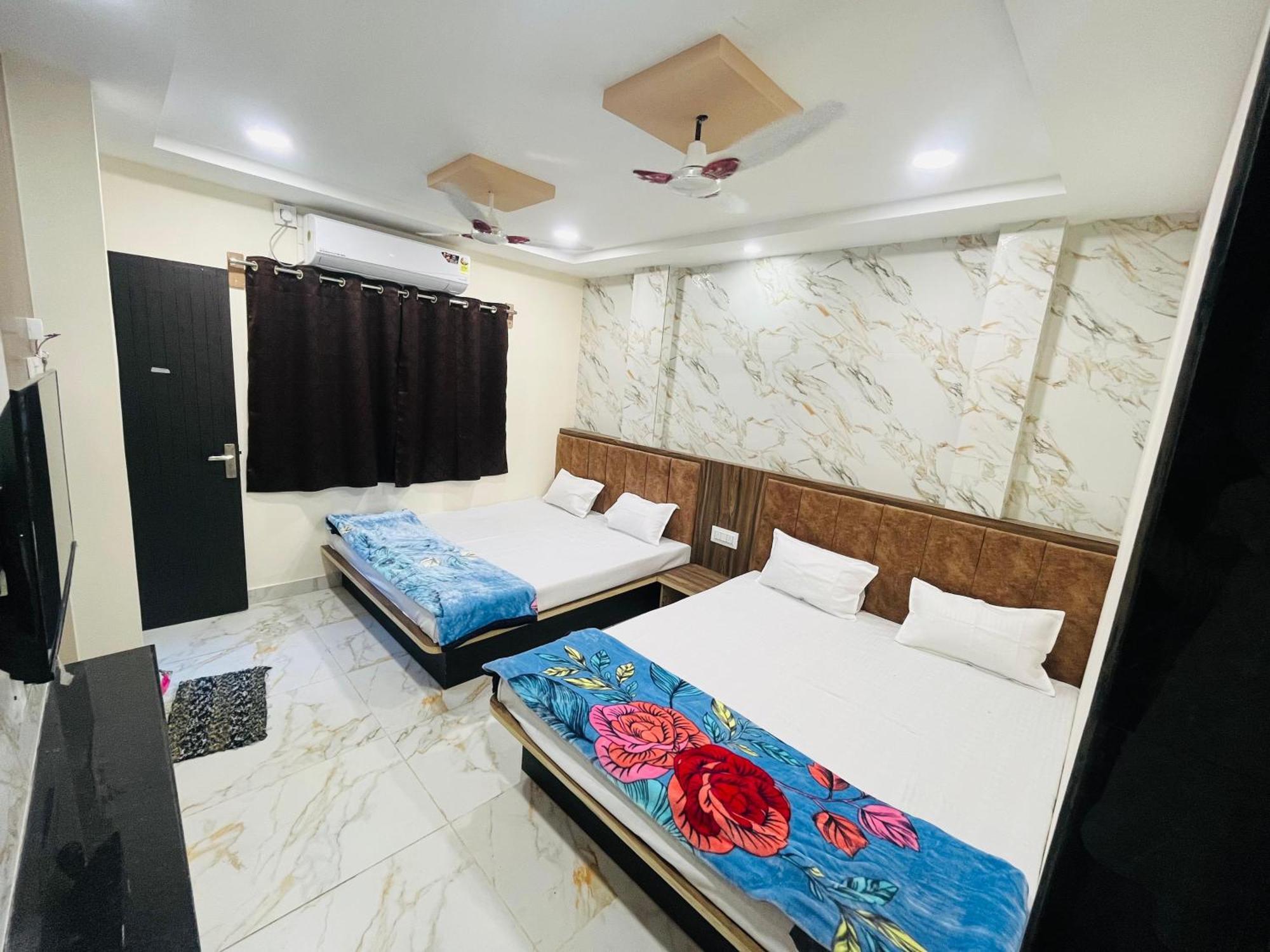 Hotel Sk Tower Ujjain Exterior photo