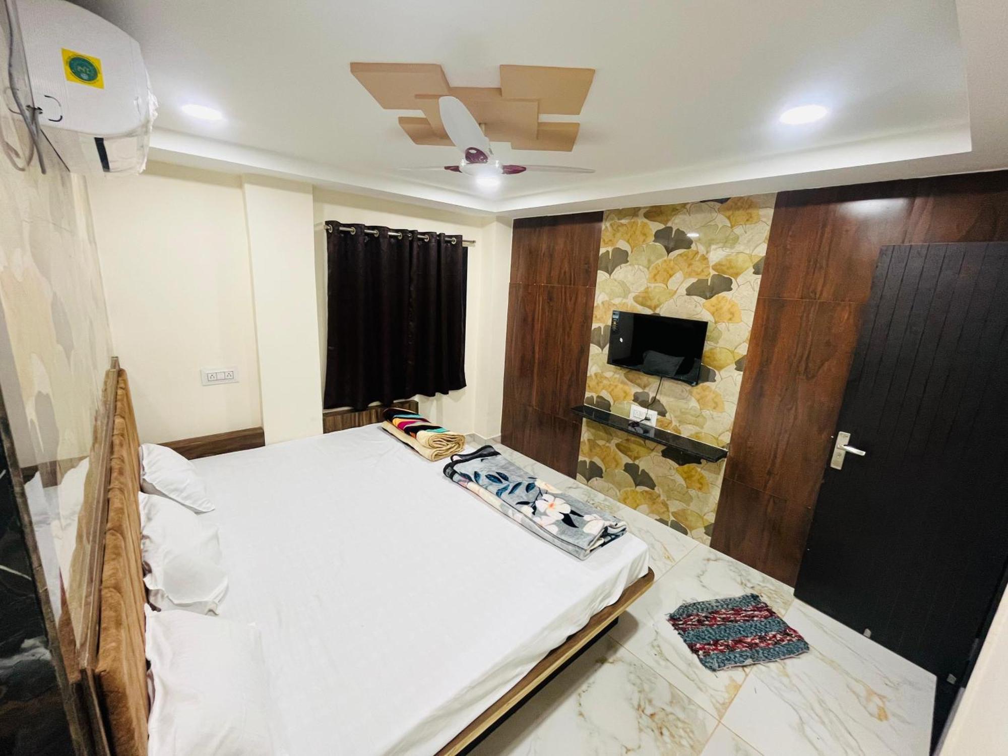 Hotel Sk Tower Ujjain Exterior photo