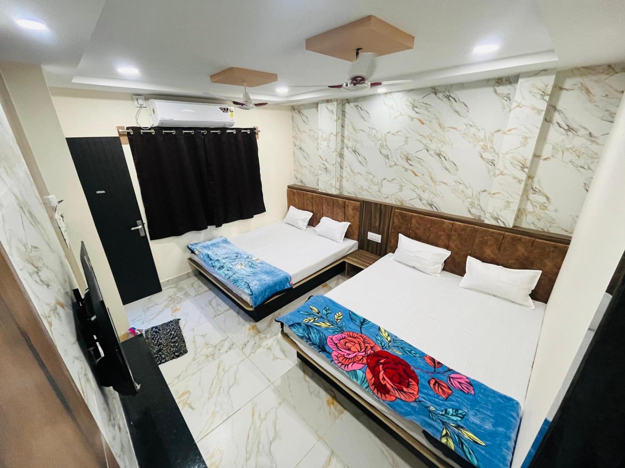 Hotel Sk Tower Ujjain Exterior photo
