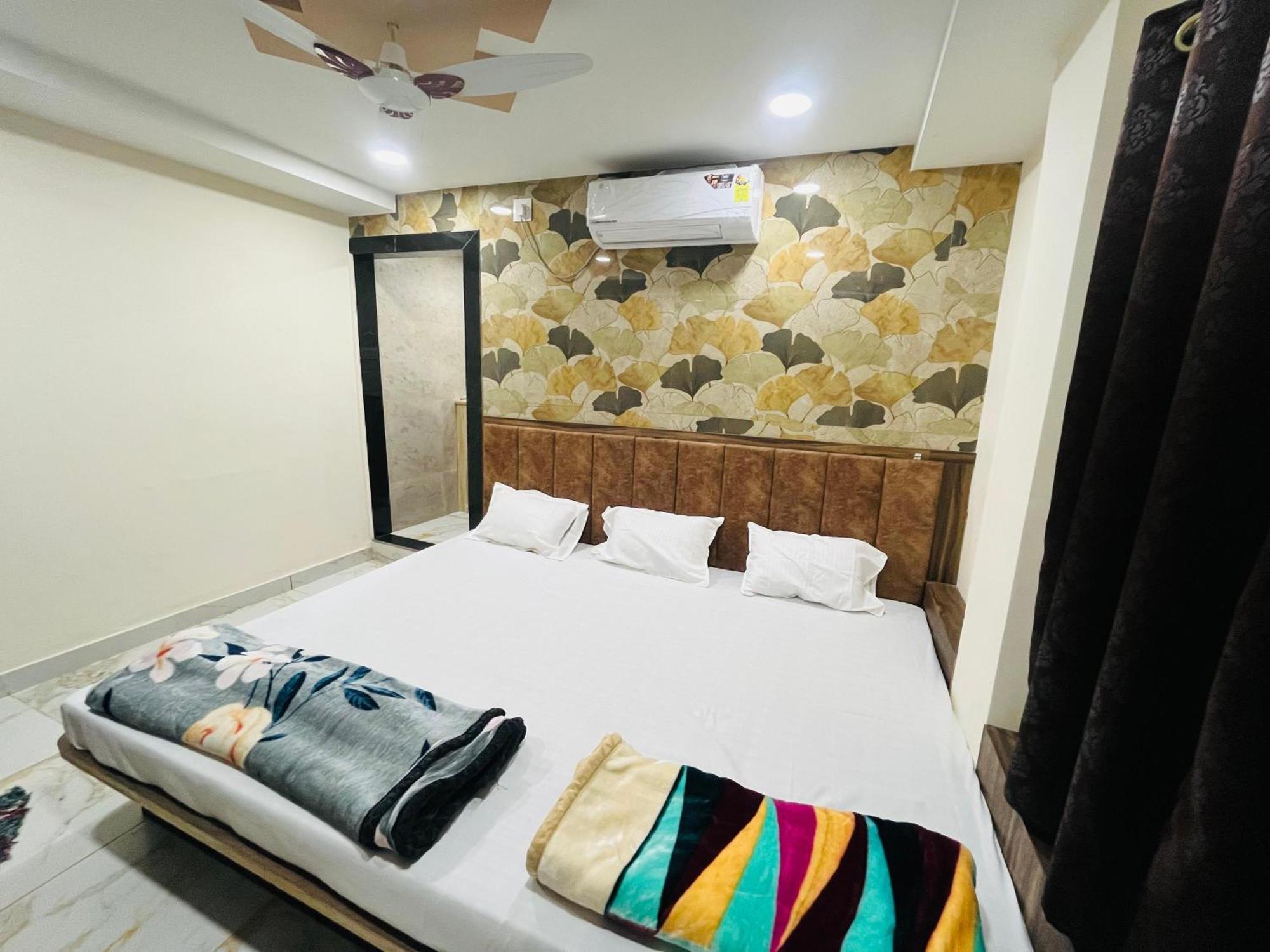 Hotel Sk Tower Ujjain Exterior photo